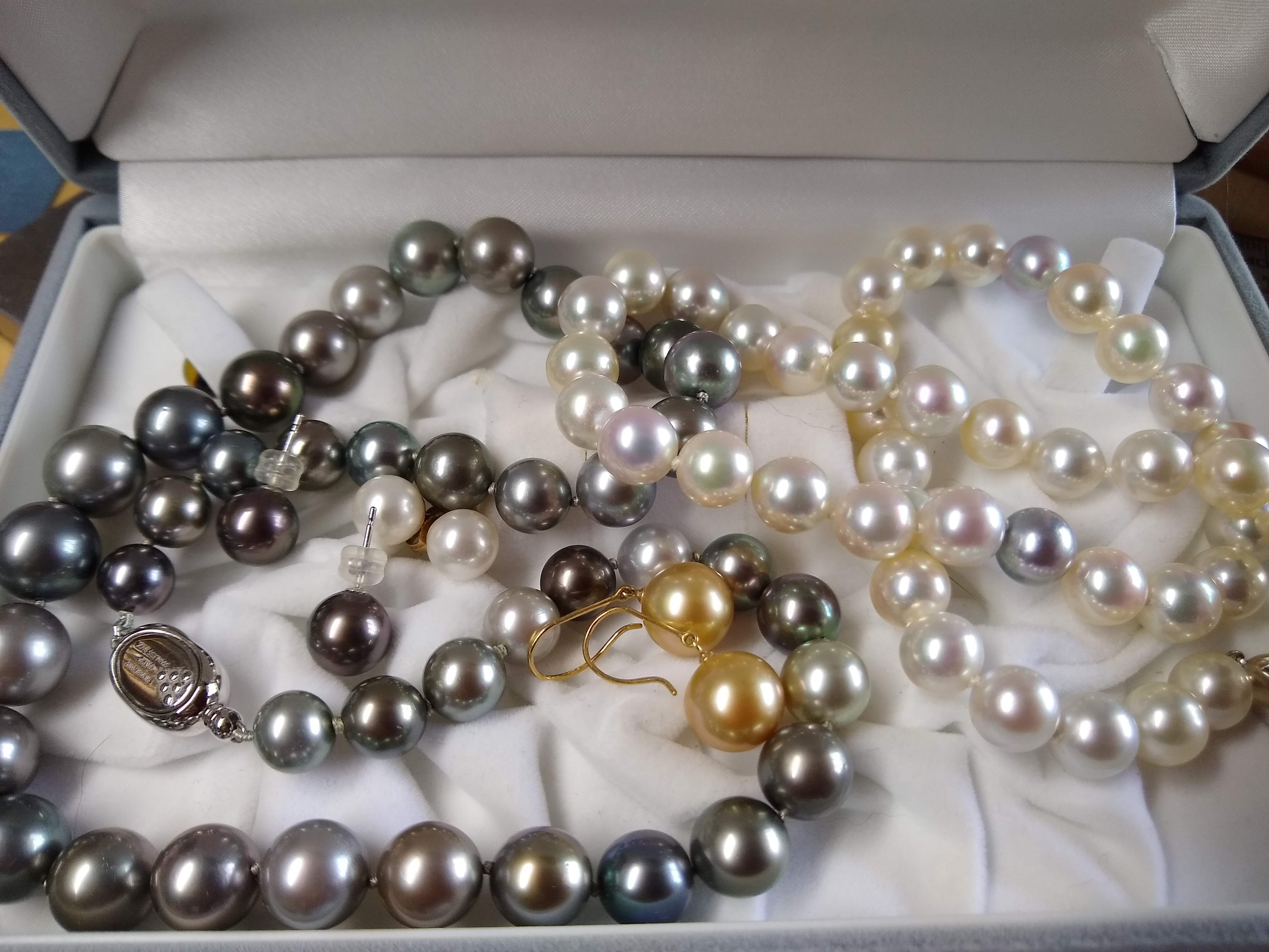 Cultured Pearl Strands